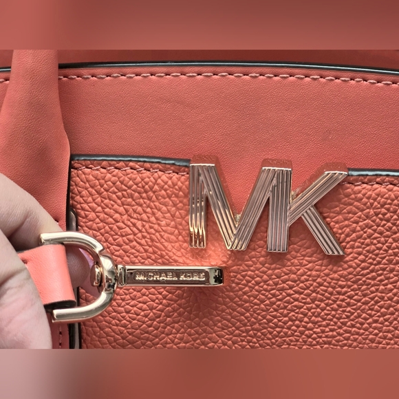 Michael Kors Coral Satchel and Wallet Set - Almost New Condition - Picture 4 of 8